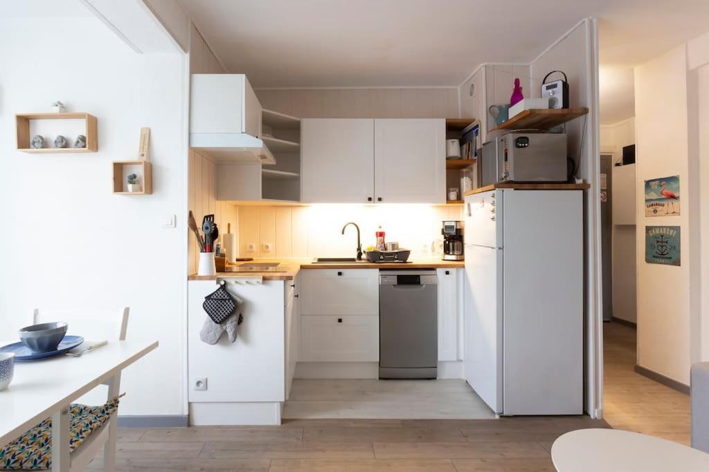 Chez Laurence - Elegant Appartement Climatise Avec Wifi Et Parking Ла-Гранд-Мот Экстерьер фото