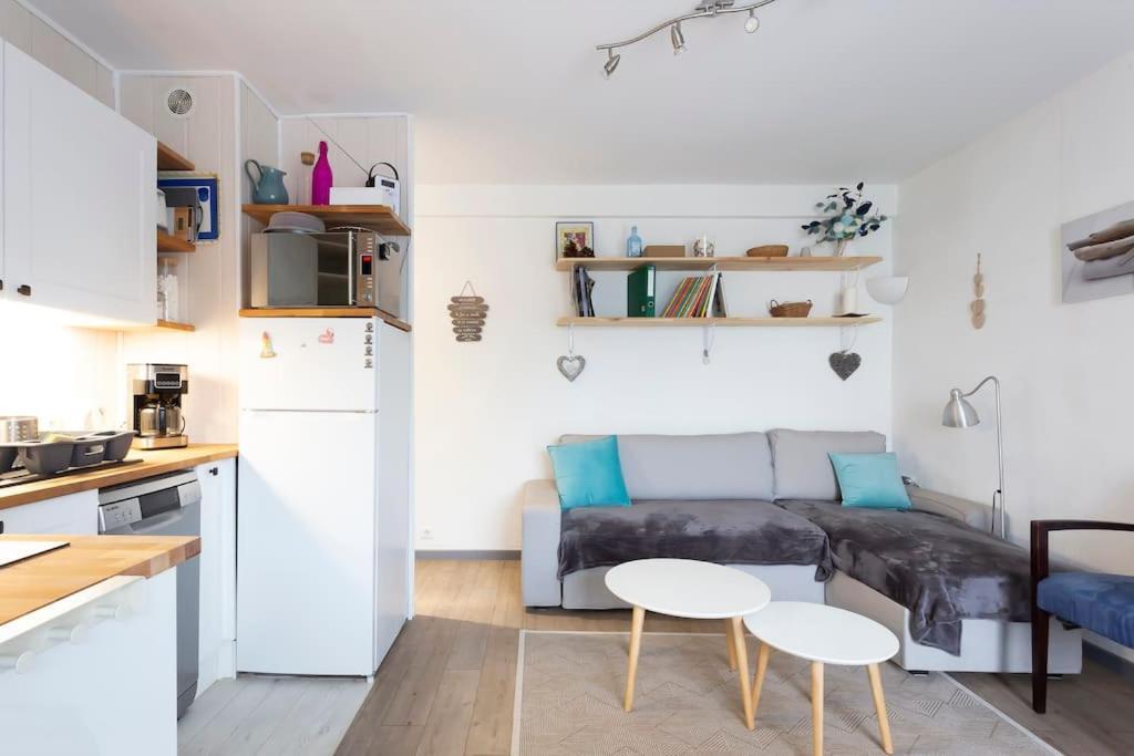 Chez Laurence - Elegant Appartement Climatise Avec Wifi Et Parking Ла-Гранд-Мот Экстерьер фото