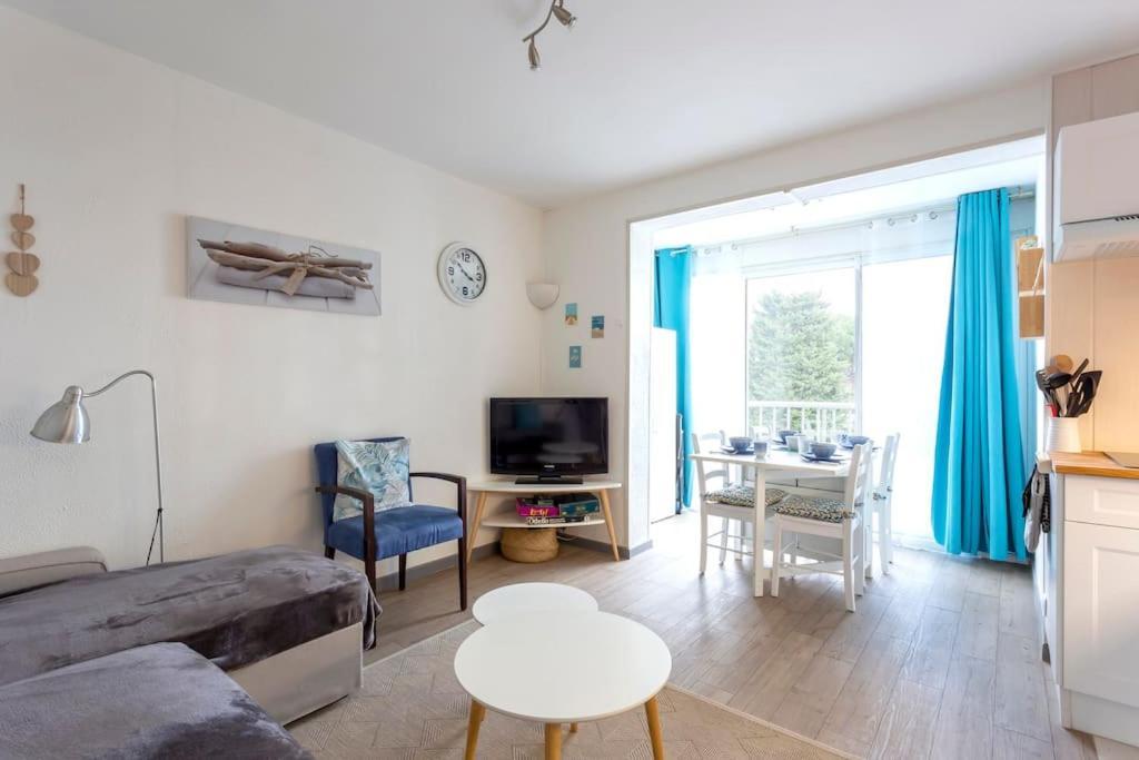 Chez Laurence - Elegant Appartement Climatise Avec Wifi Et Parking Ла-Гранд-Мот Экстерьер фото